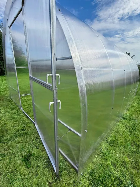 szklarnia-profimet-mocna-went-plus-3x6-m-z-poliweglanu-4mm-stan-nowy-grubosc-4-mm