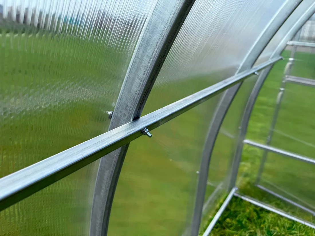 szklarnia-profimet-mocna-went-plus-3x6-m-z-poliweglanu-4mm-stan-nowy
