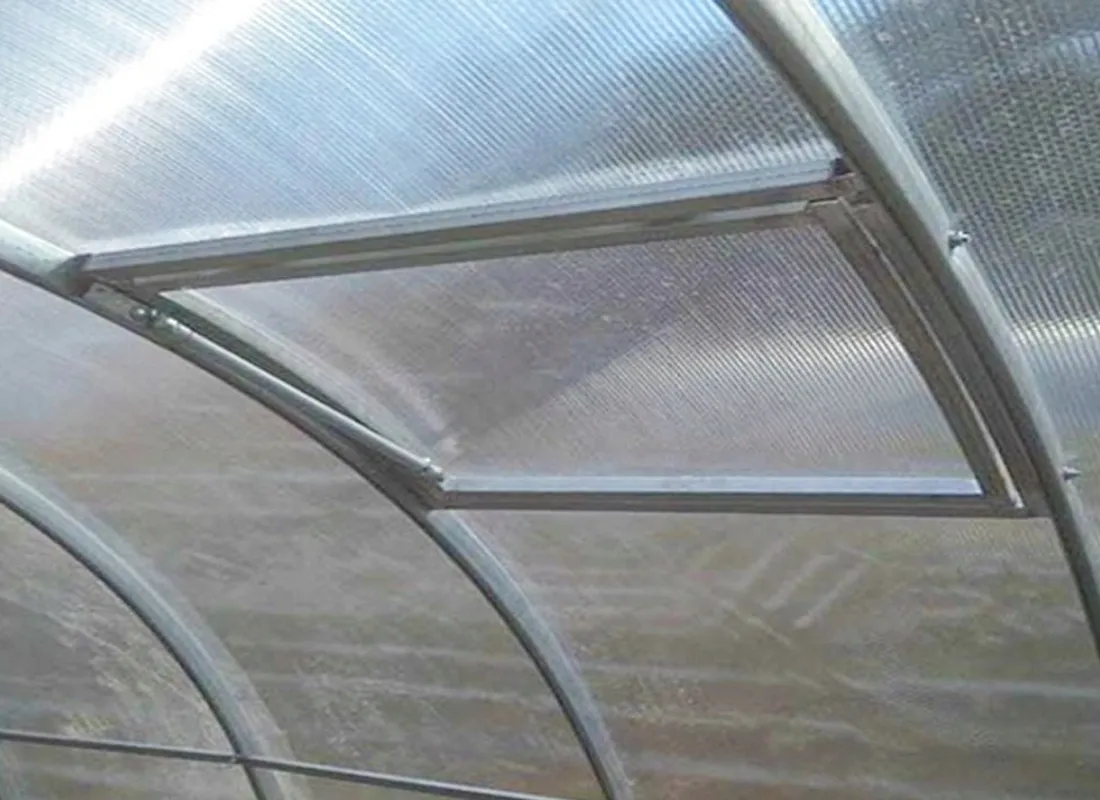 okno-boczne-do-szklarni-tunel-do-67cm-stan-nowy