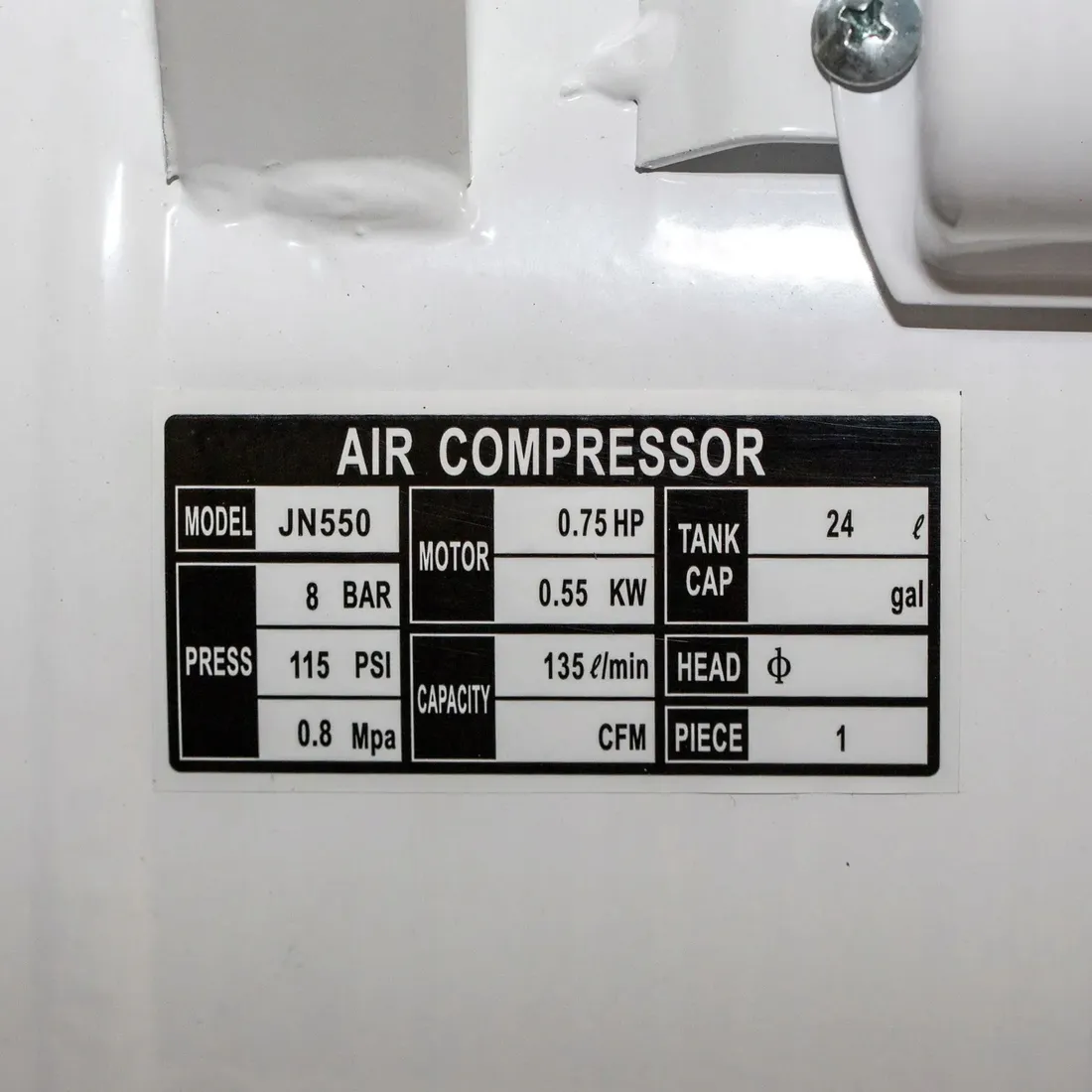 kompresor-bezolejowy-24l-stan-nowy