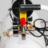 kompresor-bezolejowy-50l-uklad-zbiornika-poziomy