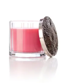 tumbler-strawberry-lemon-kringle-candle