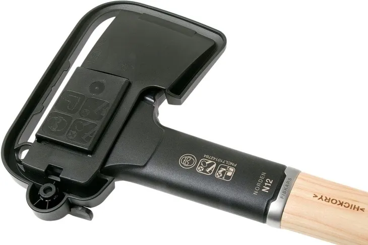 siekiera-ciesielska-n7-marka-fiskars