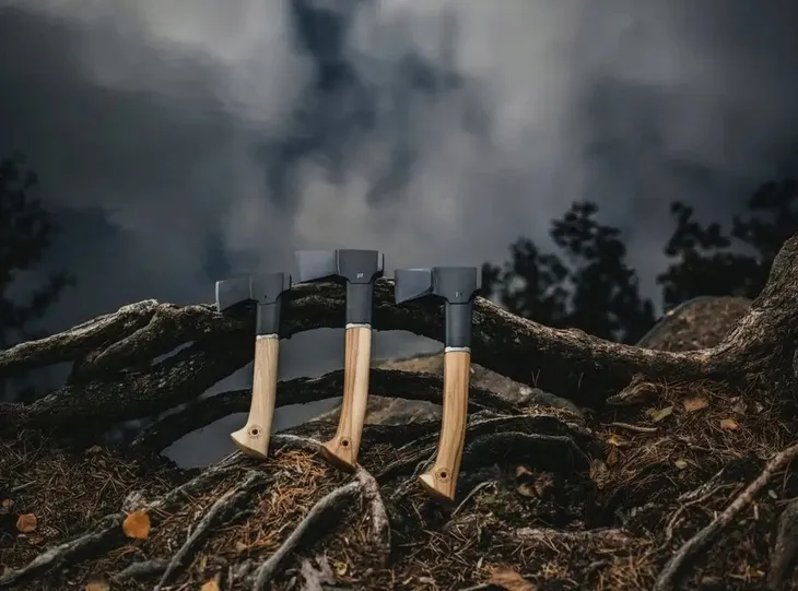 siekiera-ciesielska-n7-marka-fiskars-waga-narzedzia-0-8-kg