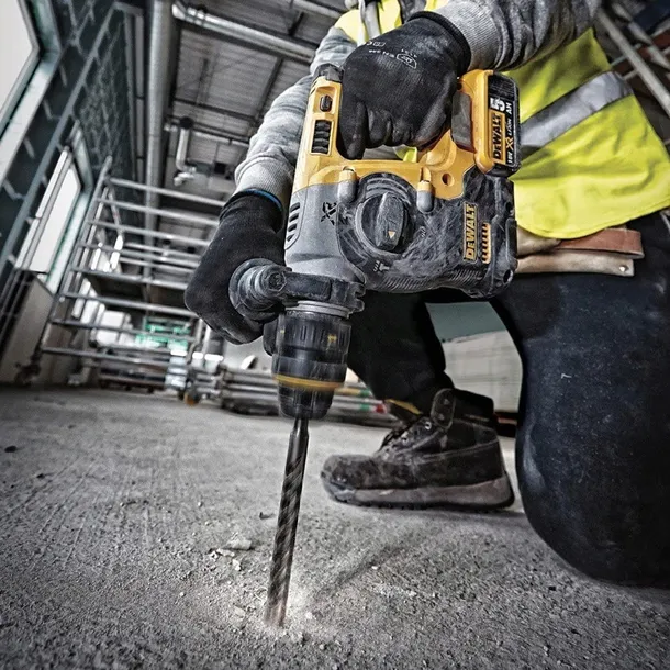 mlotowiertarka-18v-sds-plus-xr-bl-typ-uchwytu-sds-plus