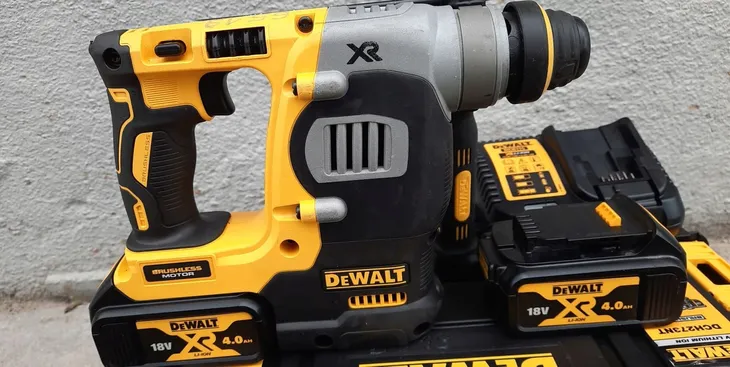 mlotowiertarka-18v-sds-plus-xr-bl-maksymalna-srednica-wiercenia-koronka-1-mm