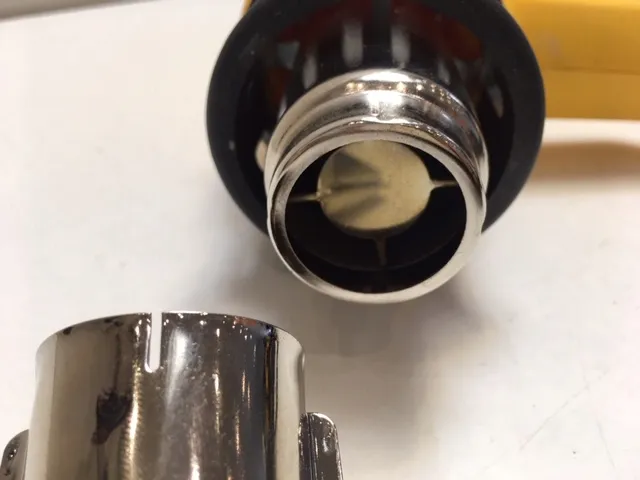 opalarka-dewalt-d26411-1800w-waga-urzadzenia-0-8-kg