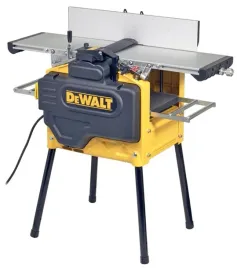 strugarka-grubosciowa-160mm-2100w-dewalt