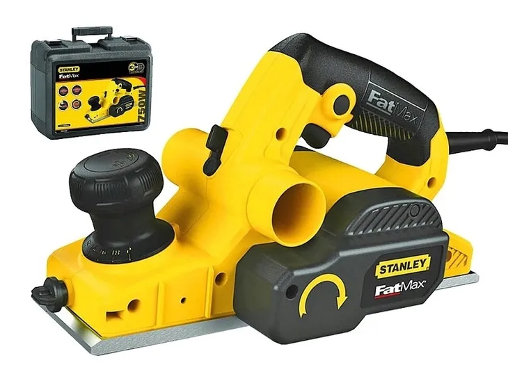 strug-elektryczny-750w-marka-stanley