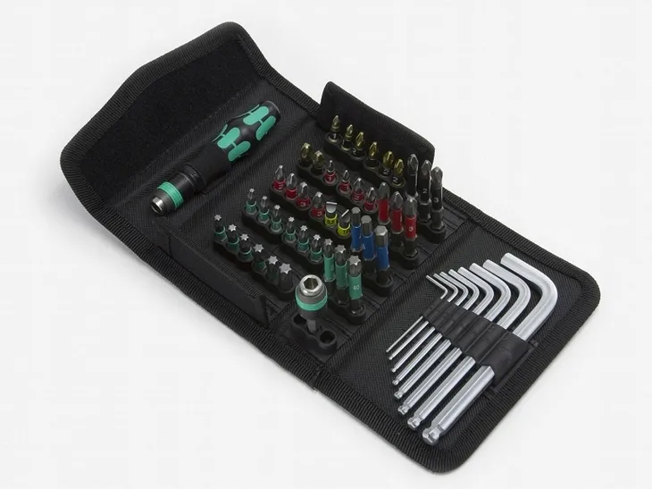 zestaw-bitow-52-czesci-informacje-dodatkowe-wymienne-koncowki