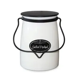 duza-swieca-salted-pretzel-milkhouse-candle