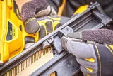 gwozdziarka-18v-dcn930n-xj-dewalt-napiecie-v-18-v