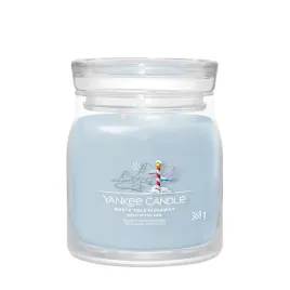 srednia-swieca-signature-north-pole-hideaway-yankee-candle