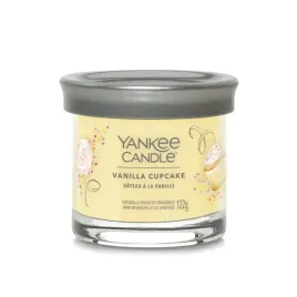 maly-tumbler-signature-vanilla-cupcake-yankee-candle