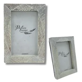 ramka-na-zdjecia-7x10cm-srebrna-wzor-paski