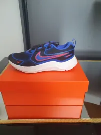 nike-cosmic-runner-gs-mlodziezowe