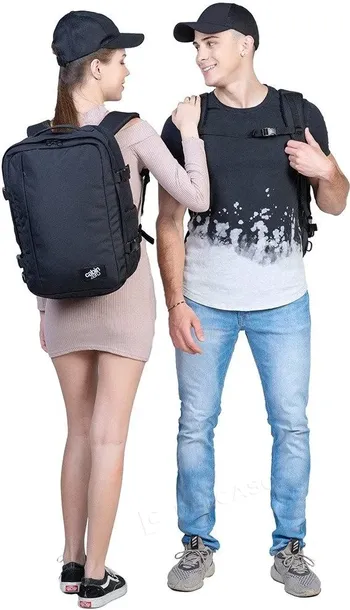 plecak-torba-podreczna-cabin-zero-classic-plus-42l-absolute-black-kolekcja-classic-plus