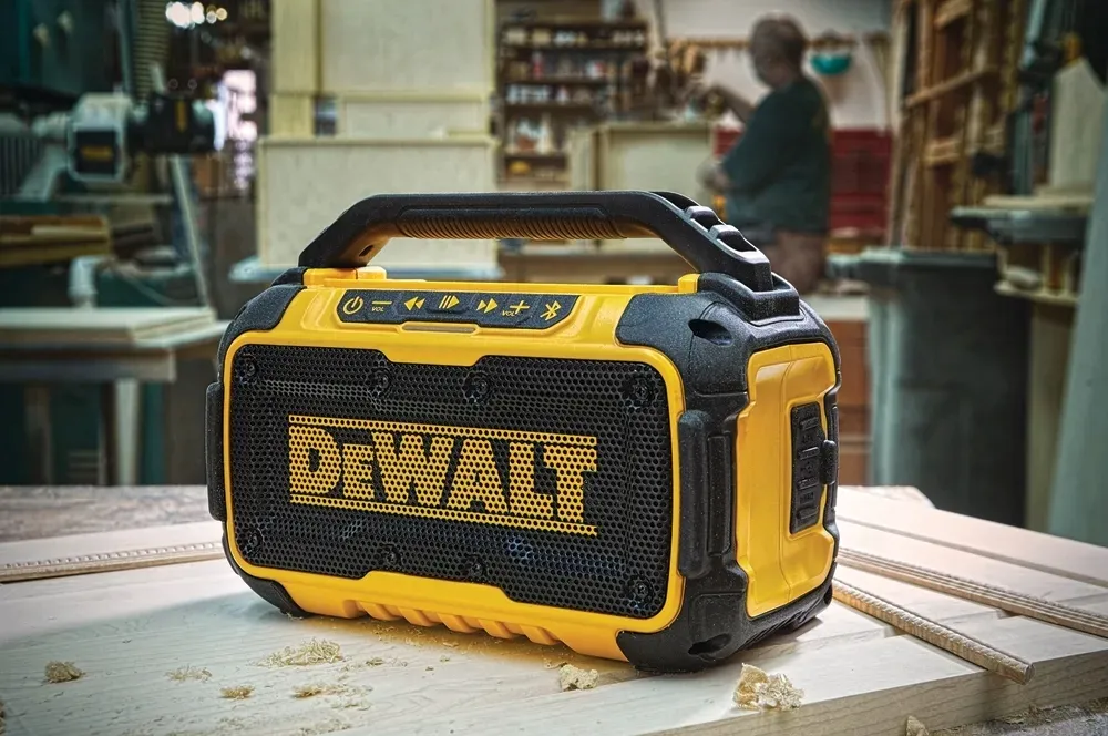 dewalt-akumulatorowy-glosnik-bluetooth-dcr011-stan-nowy