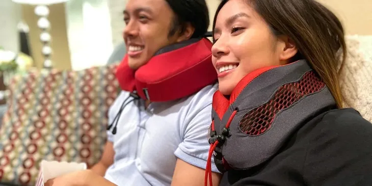 poduszka-podrozna-cabeau-tp-evolution-cool-niebieska-stan-nowy