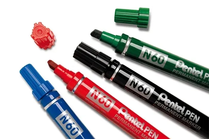 marker-permanentny-n60-sciety-czarny-pentel-rodzaj-permanentny