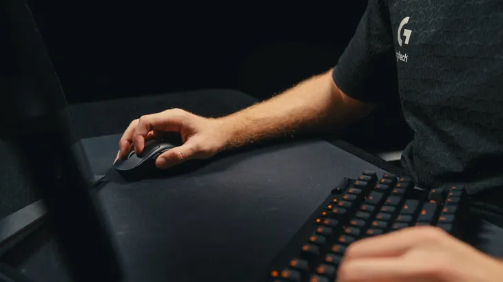 logitech-g-pro-x-superlight-2-dex