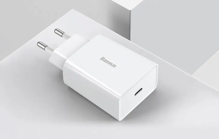 ladowarka-sieciowa-baseus-speed-mini-quick-charger-stan-nowy-waga-z-opakowaniem-0-3-kg