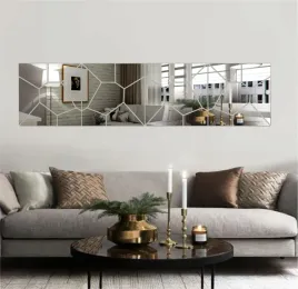 lustrzana-kompozycja-kwadratowa-aura