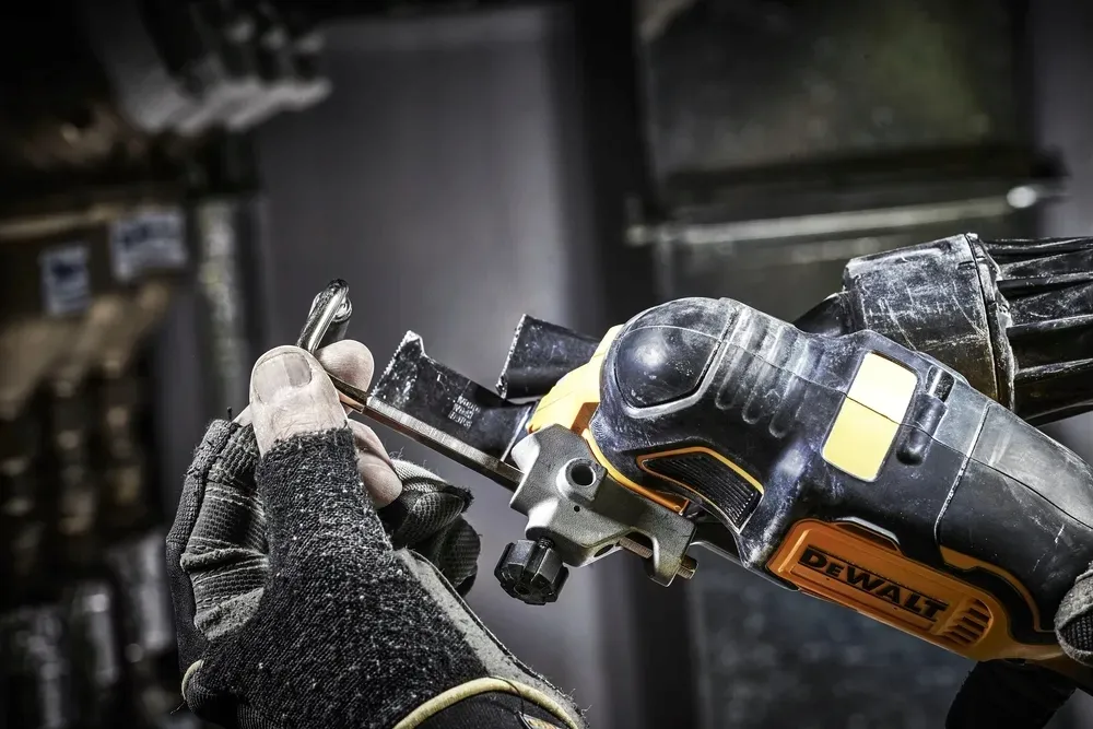 dewalt-narzedzie-oscylacyjne-multi-tool-dcs356p2-stan-nowy