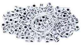 koraliki-literki-biala-kostka-20g-sznurek-1m