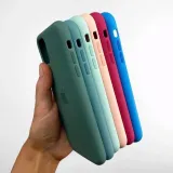 etui-silikonowe-do-iphone11-apple-surf-blue-przeznaczenie-apple