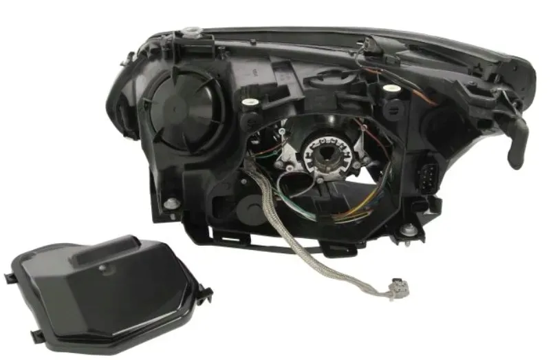 bmw-5-e60-e61-komplet-lamp-przednich-reflektory