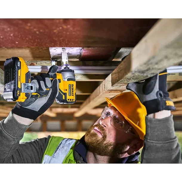 dewalt-dck2061d2t-wkretarka-dcd708-klucz-dcf809-maksymalna-srednica-wiercenia-w-drewnie-30-mm