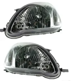 toyota-yaris-komplet-reflektorow-lampy-przednie