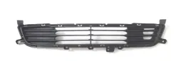 mitsubishi-outlander-12-atrapa-w-zderzaku-grill