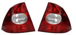 ford-focus-04-10-sedan-lampa-tylna-prawa-lewa-nowa