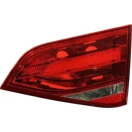 audi-a4-b8-sedan-07-lampa-tylna-prawa-w-klape-now