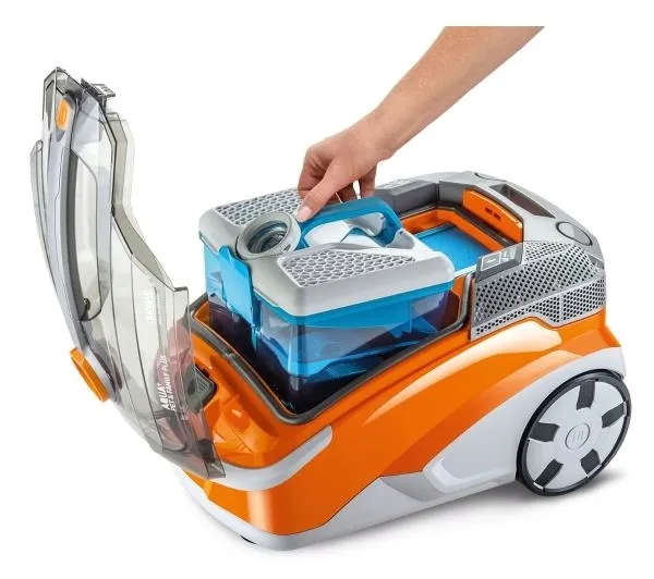 wielofunkcyjny-odkurzacz-pioracy-dywany-thomas-zestaw-xxl-pet-family-funkcje-odkurzanie-na-sucho-i-mokro-pranie-regulacja-mocy-ssania-zbieranie-plynow