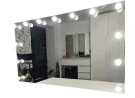 lustro-silver-do-makijazu-makeupu-140x80