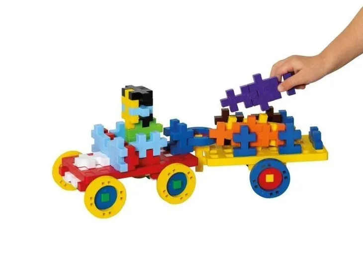 plusplus-big-basic-edu-auto-z-przyczepa-70-el-bohater-inny
