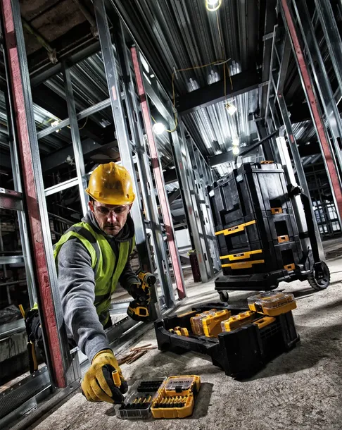 zestaw-bitow-40-czesci-dewalt-kod-produktu-dt70705