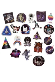 zestaw-naklejek-kosmos-nasa-astronauty-planety-50-szt