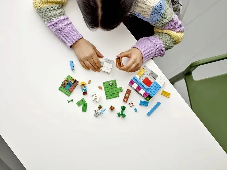 lego-minecraft-piekarnia-21184-stan-nowy-bohater-inny