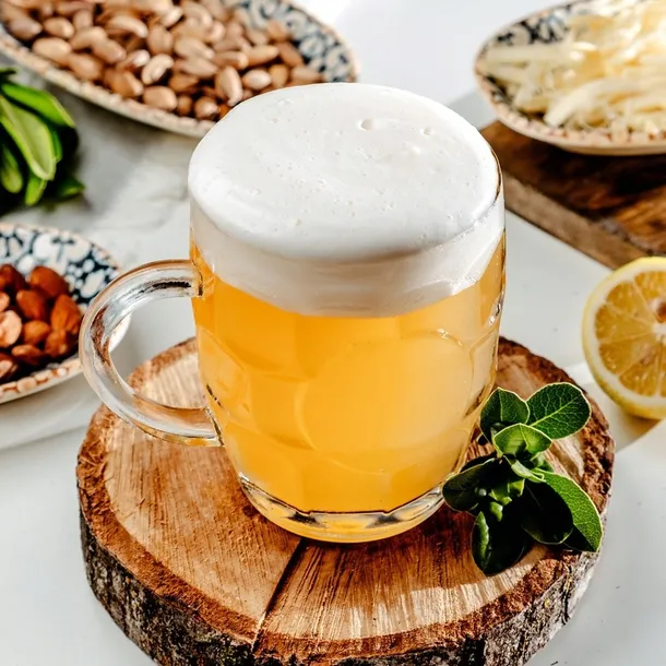 kufel-do-piwa-szklany-500-ml-material-wykonania-szklo