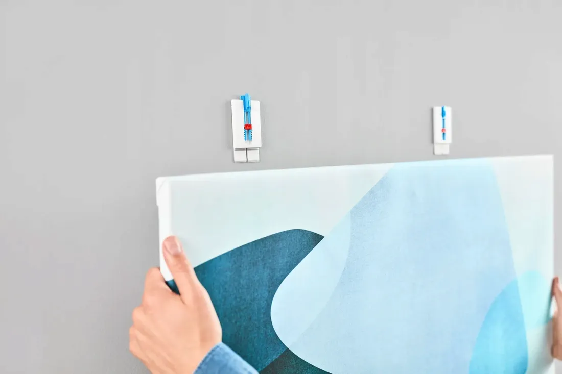 gwozdz-samoprzylepny-do-obrazow-plotna-tesa-2x2kg