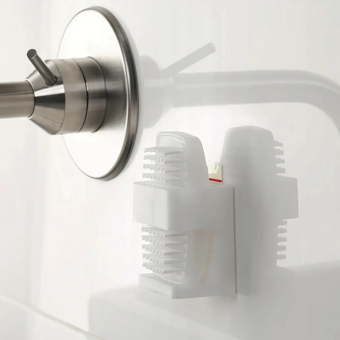 plastry-samoprzylepne-tesa-powerstrips-waterproof