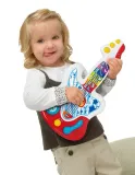 chicco-moja-pierwsza-gitara-bohater-inny