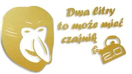 wycinana-naklejka-nosacz-janusz-dwa-litry-to-moze-miec-czajnik-zlota