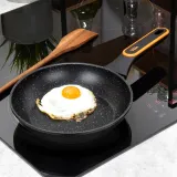 patelnia-granitowa-terruna-20-cm-stan-nowy
