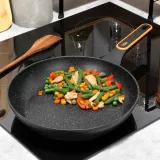 patelnia-granitowa-terruna-28-cm-stan-nowy