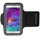 etui-na-ramie-do-biegania-55-iphone-6-7-8-plus-cechy-dodatkowe-elementy-odblaskowe-otwory-na-sluchawki-wodoodpornosc-wspolpraca-z-ekranami-dotykowymi